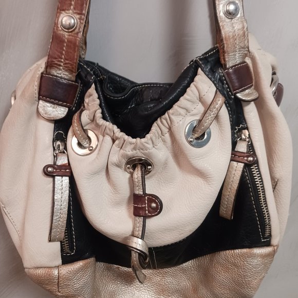 B.Makowski Classic Distressed Hobo - Picture 11 of 11